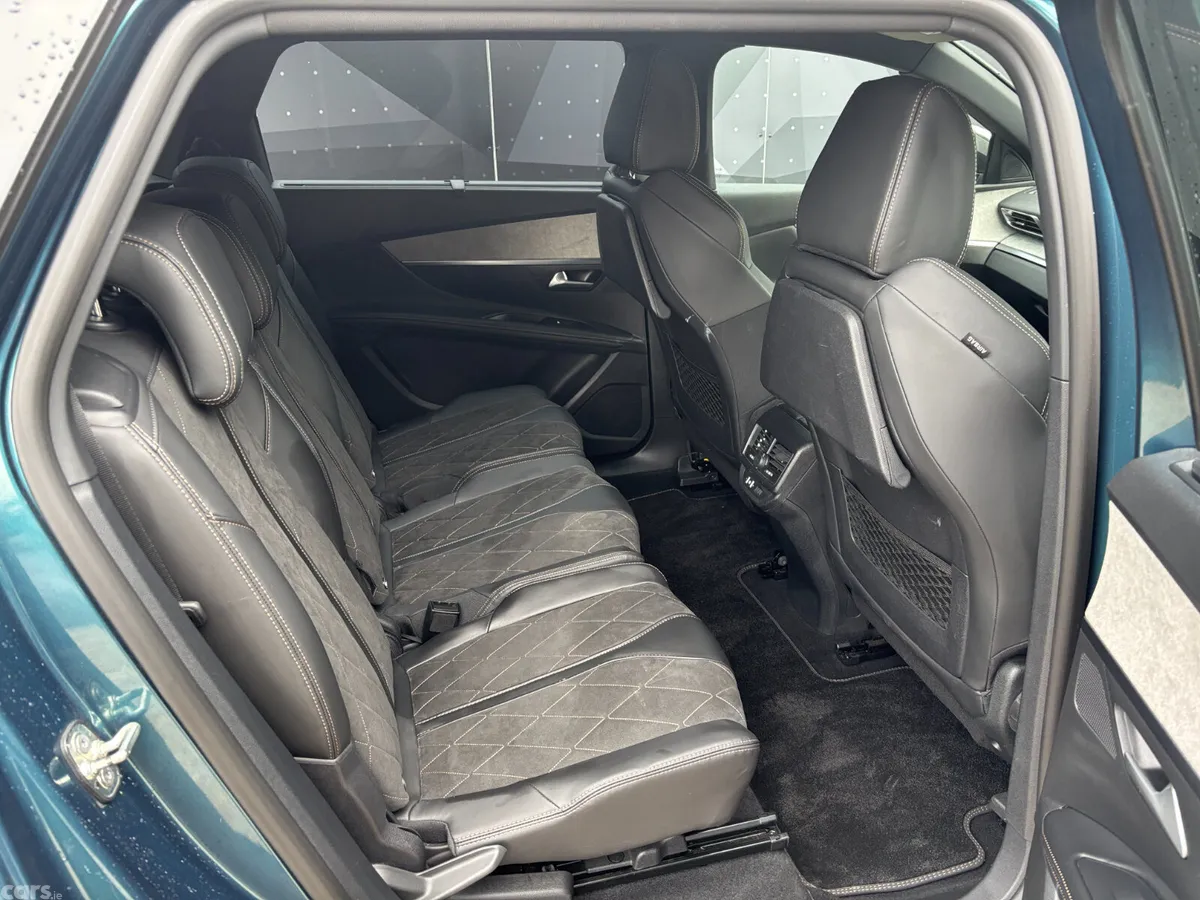 Peugeot 5008 SUV, Diesel, 2018, Green