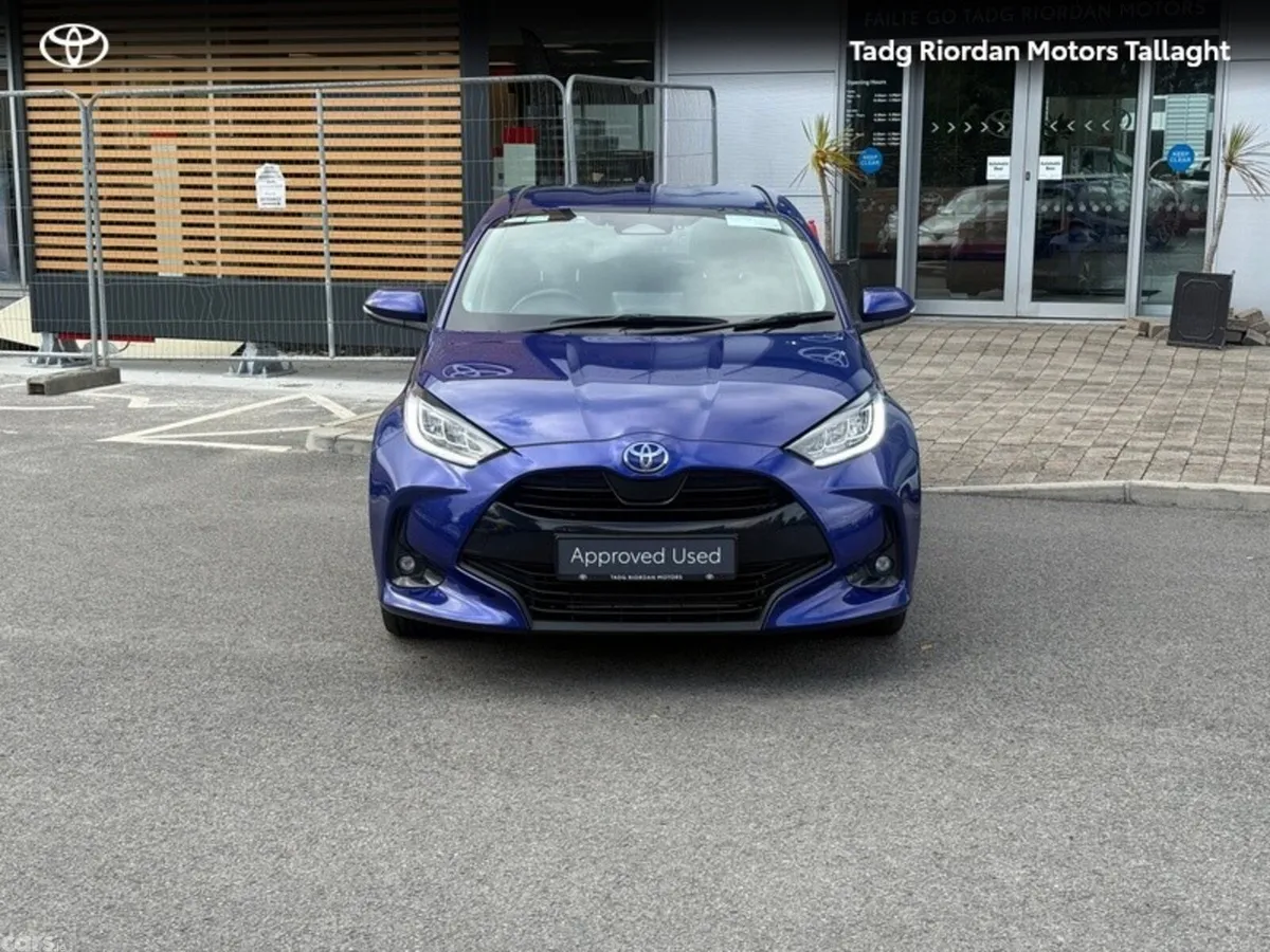 Toyota Yaris Hatchback, Petrol Hybrid, 2025, Blue