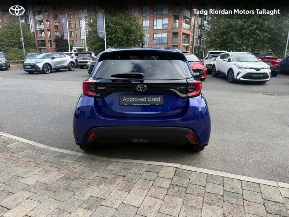 Toyota Yaris Hatchback, Petrol Hybrid, 2025, Blue