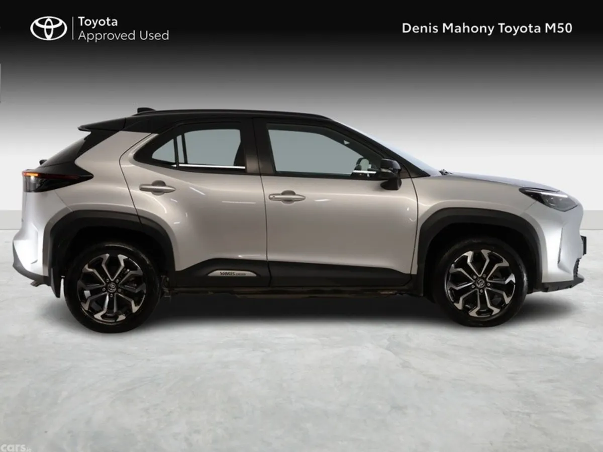 Toyota Yaris Cross SUV, Petrol Hybrid, 2025, Grey