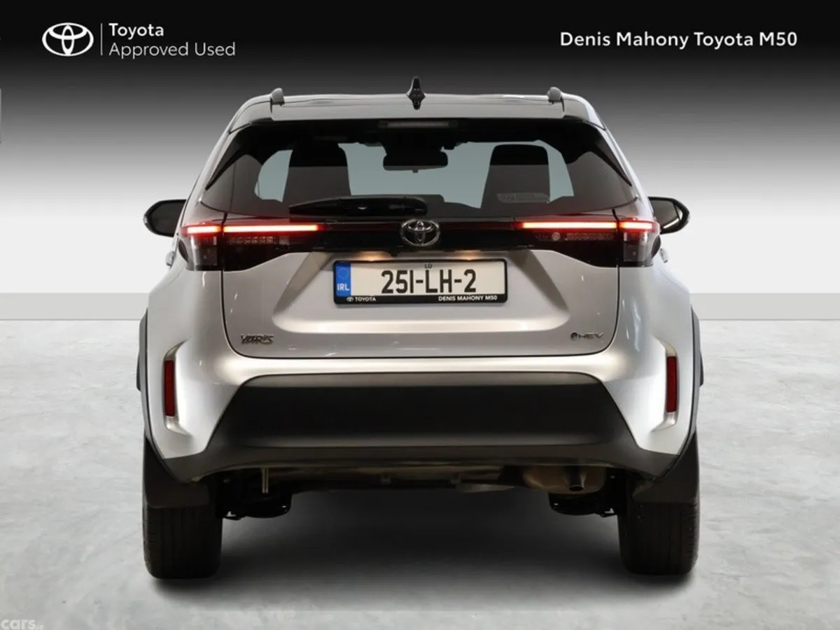 Toyota Yaris Cross SUV, Petrol Hybrid, 2025, Grey