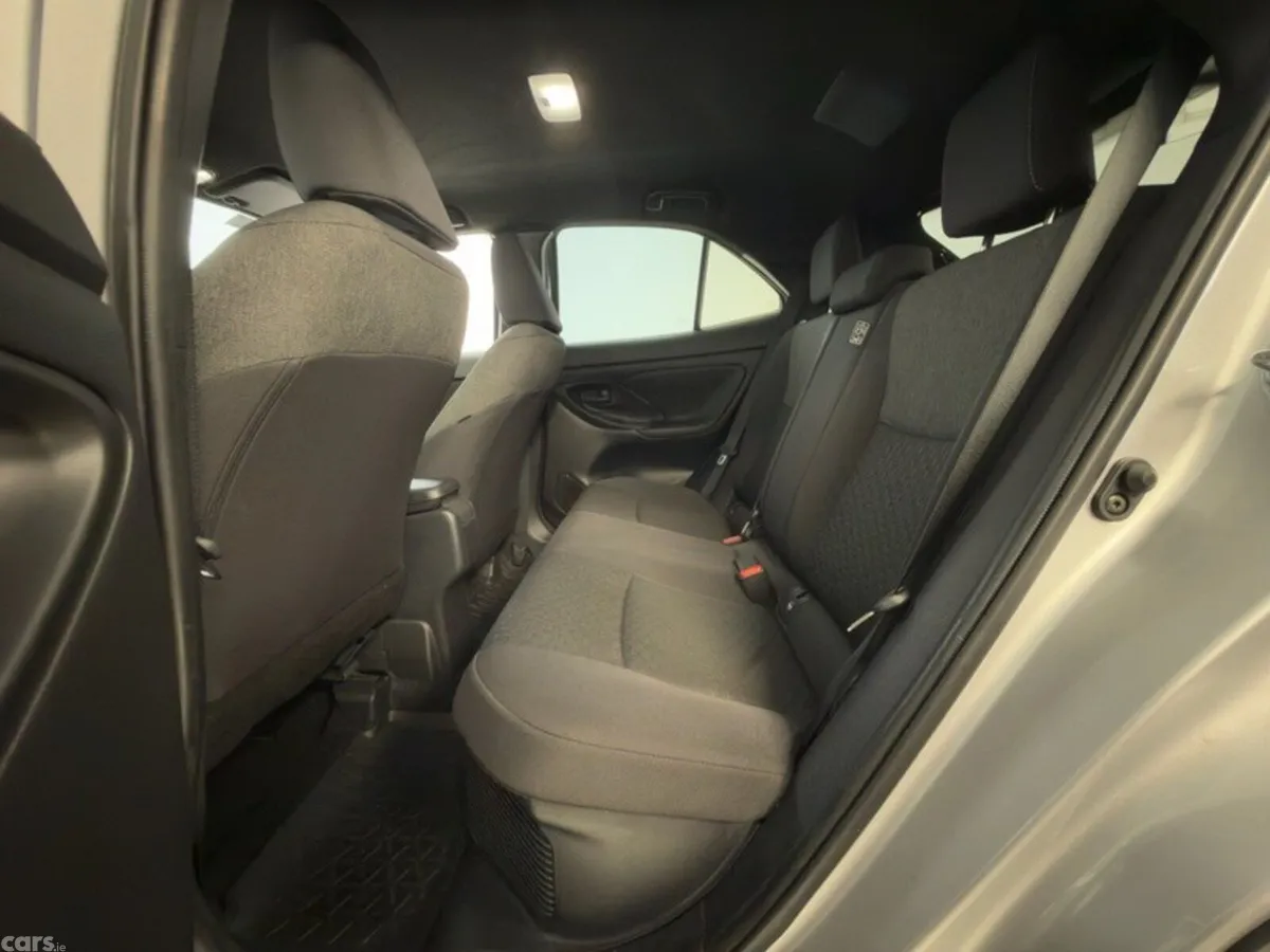 Toyota Yaris Cross SUV, Petrol Hybrid, 2025, Grey