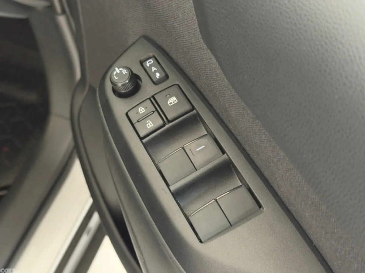 Toyota Yaris Cross SUV, Petrol Hybrid, 2025, Grey