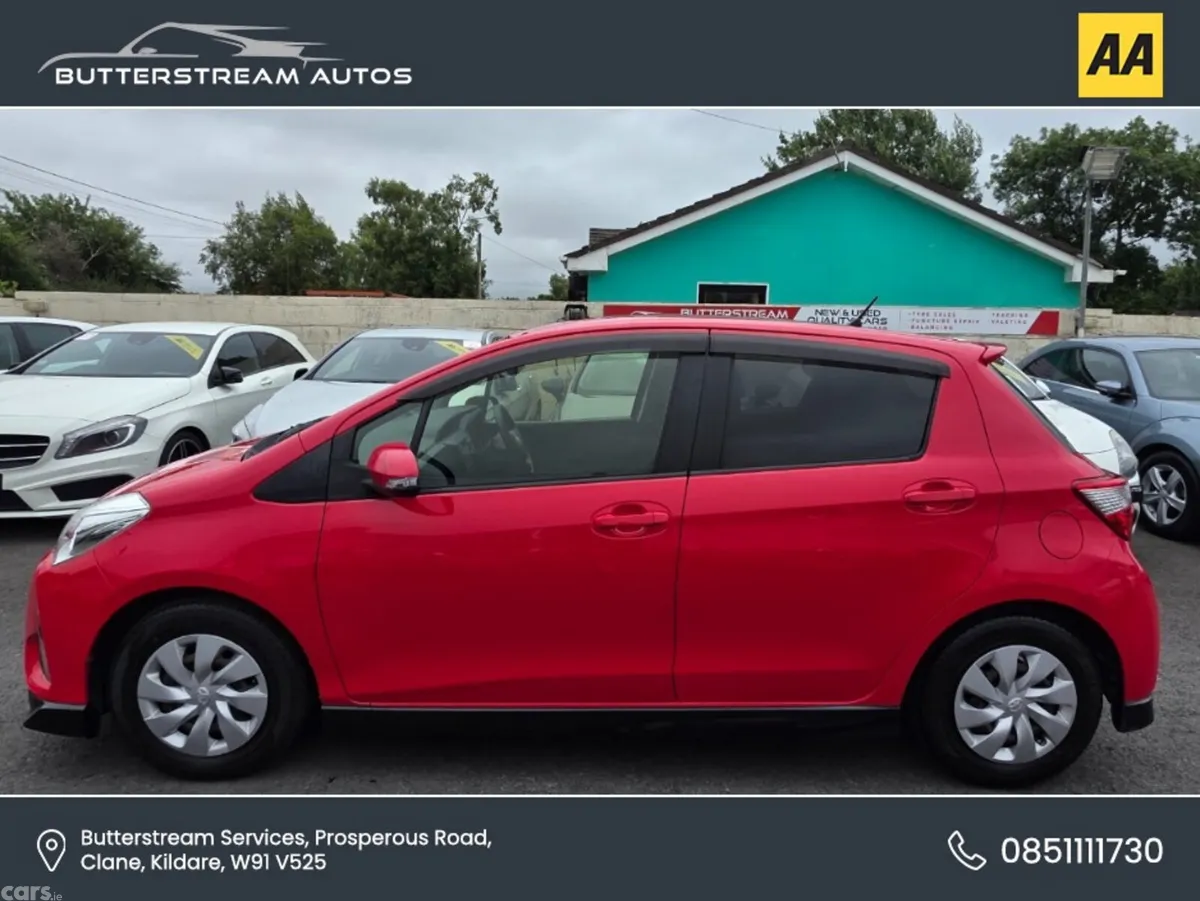 Toyota Yaris Hatchback, Petrol, 2017, Red