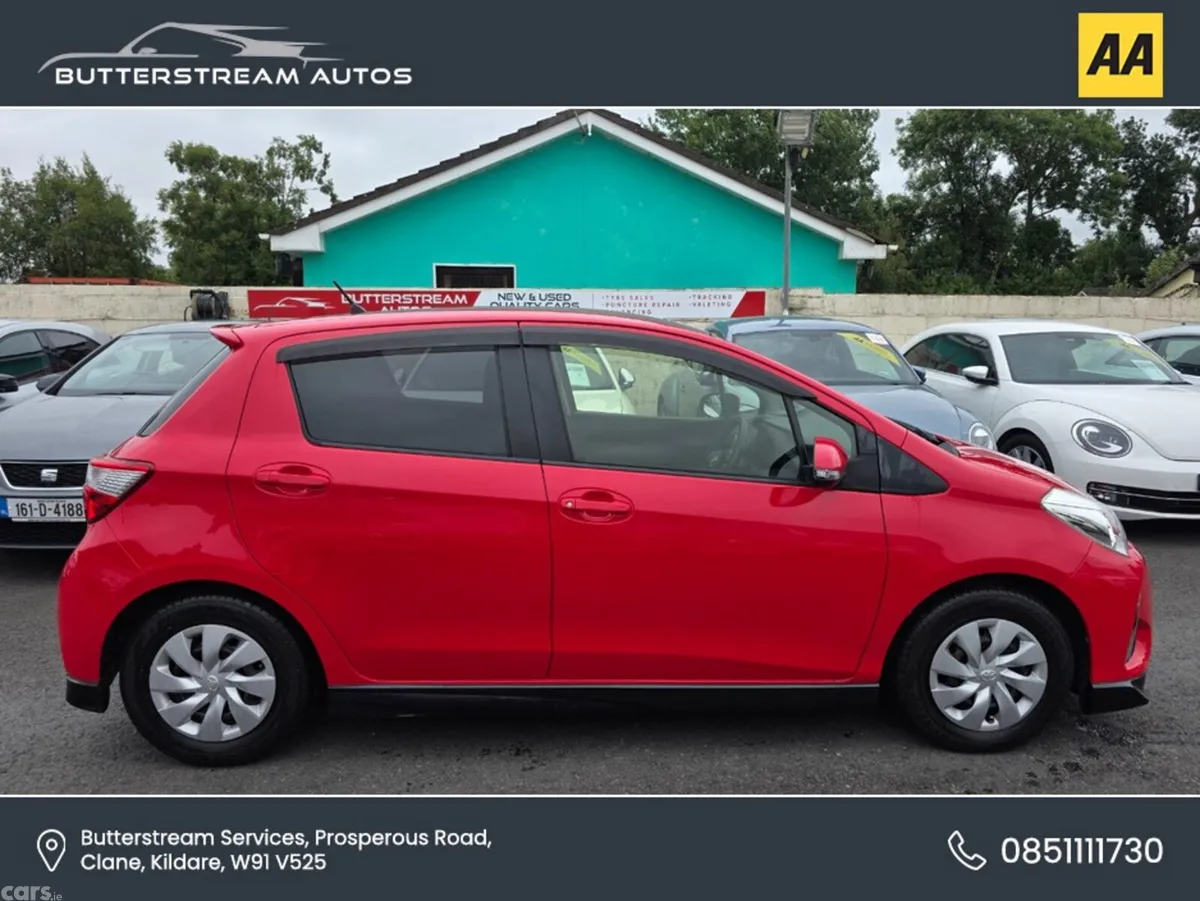 Toyota Yaris Hatchback, Petrol, 2017, Red