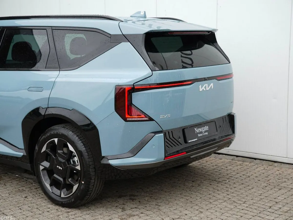 Kia EV5 SUV, Electric, 2027, Blue