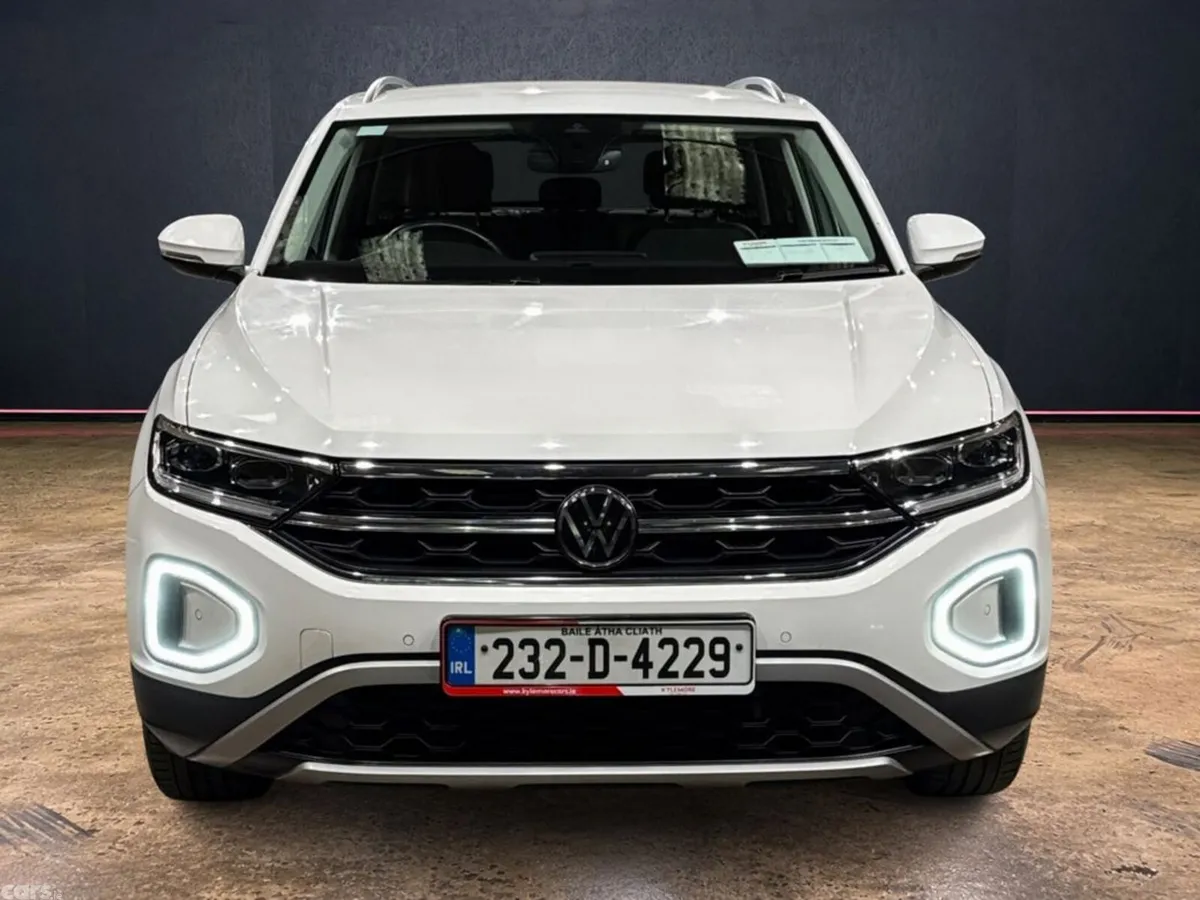 Volkswagen T-Roc SUV, Petrol, 2023, White