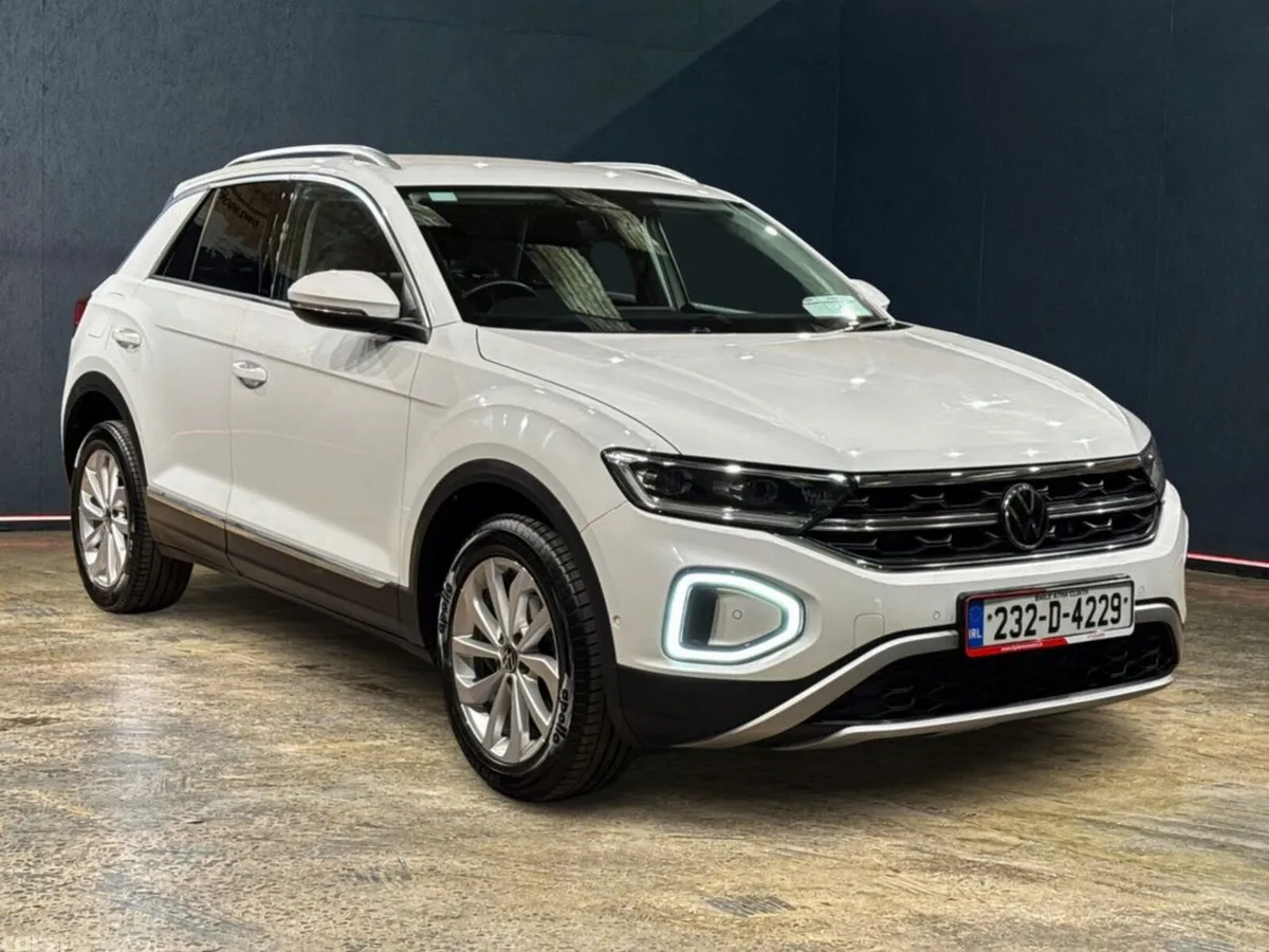Volkswagen T-Roc SUV, Petrol, 2023, White