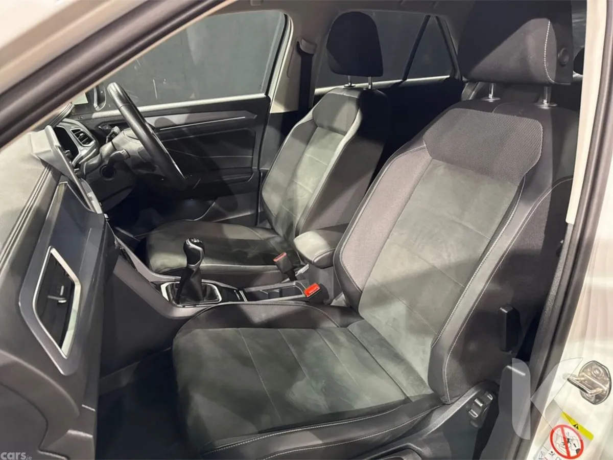 Volkswagen T-Roc SUV, Petrol, 2023, White