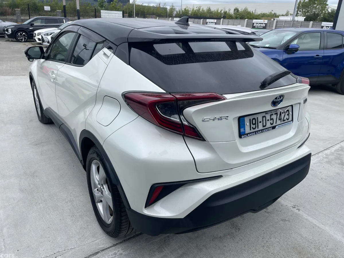 Toyota C-HR Hatchback, Petrol Hybrid, 2019, White