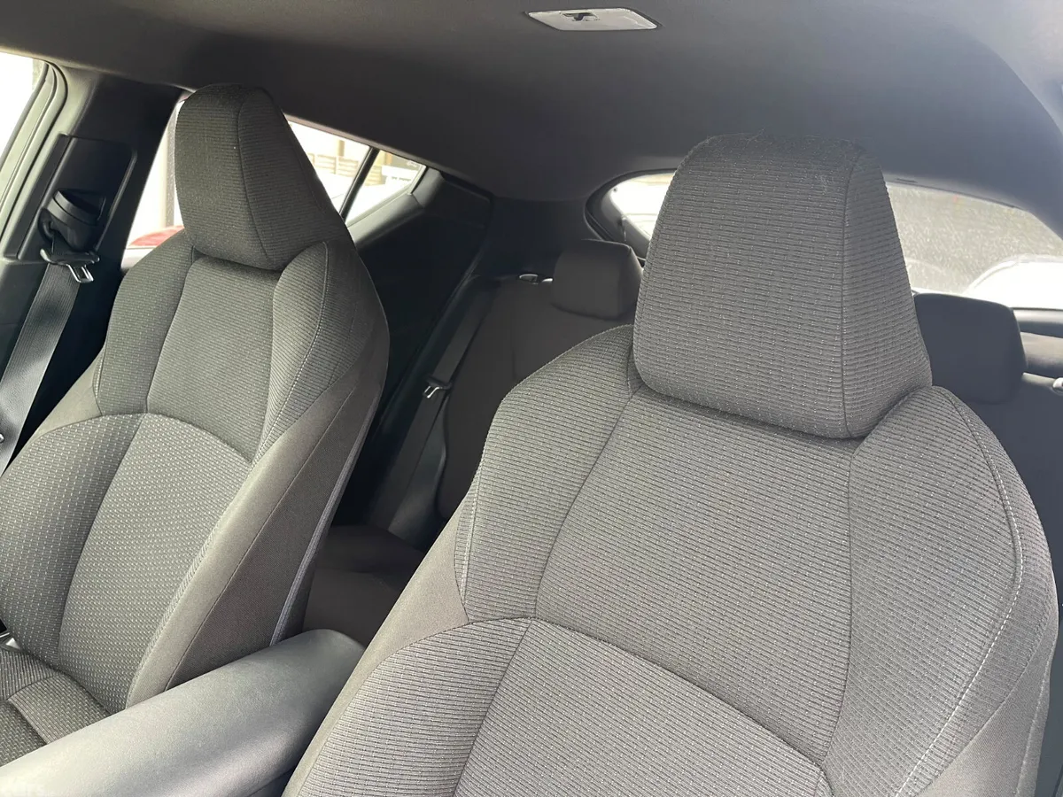 Toyota C-HR Hatchback, Petrol Hybrid, 2019, White