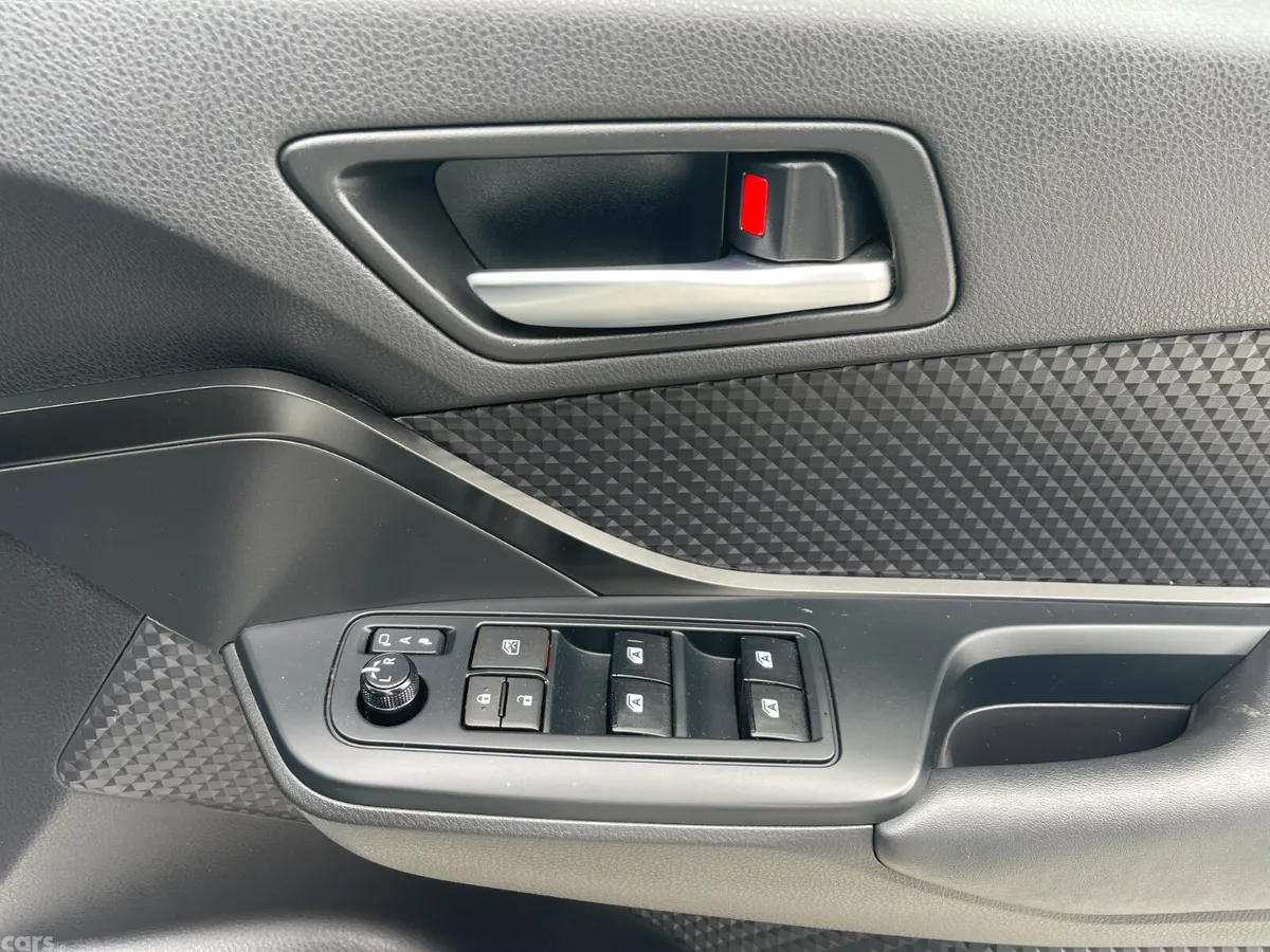 Toyota C-HR Hatchback, Petrol Hybrid, 2019, White