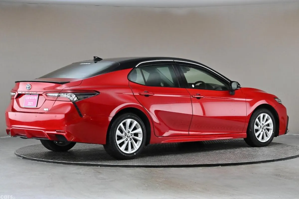Toyota Camry Saloon, Petrol Hybrid, 2021, Red