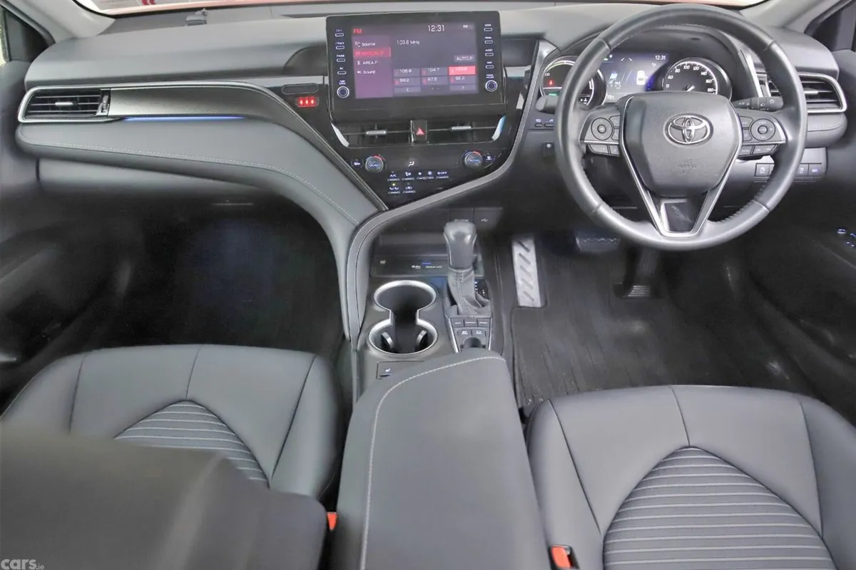 Toyota Camry Saloon, Petrol Hybrid, 2021, Red