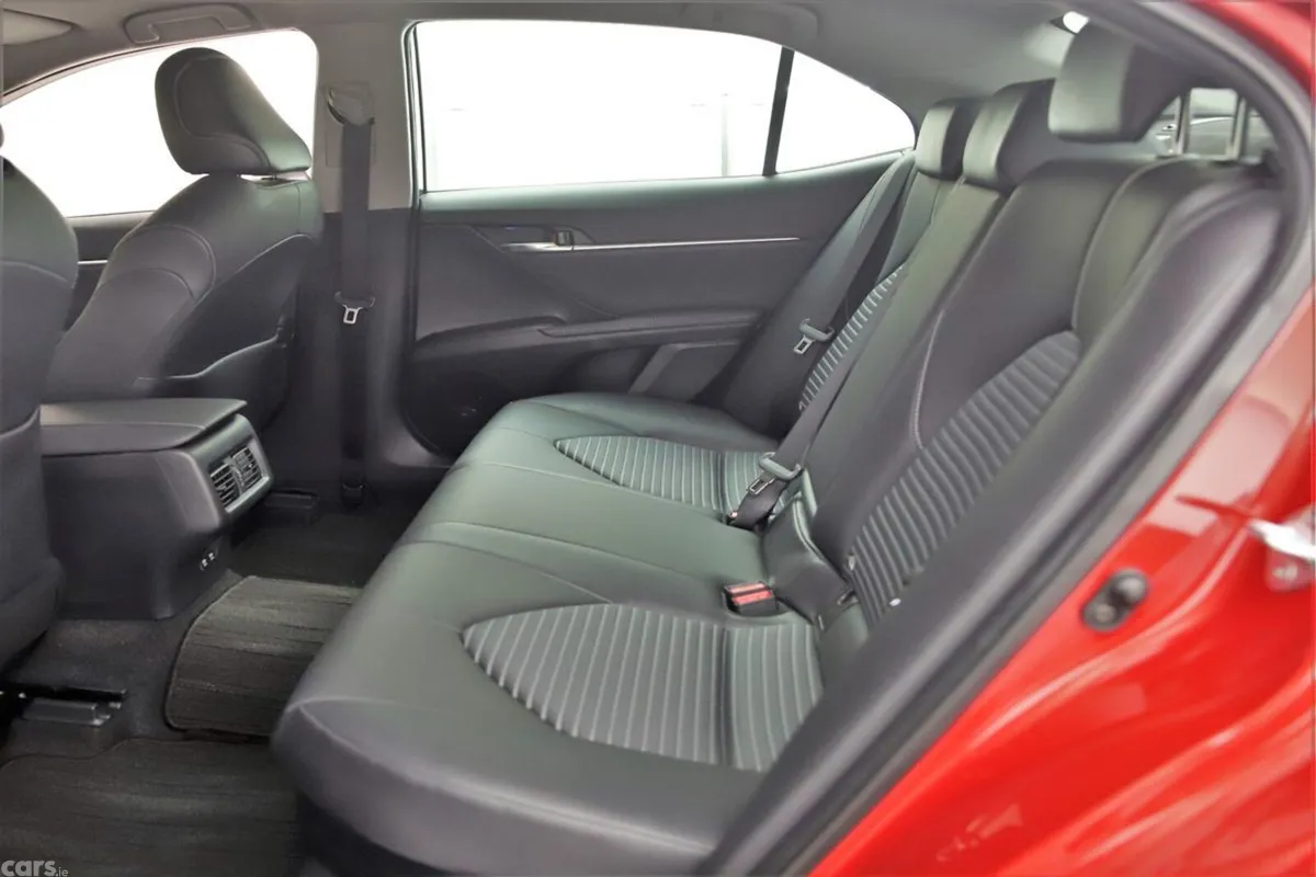 Toyota Camry Saloon, Petrol Hybrid, 2021, Red