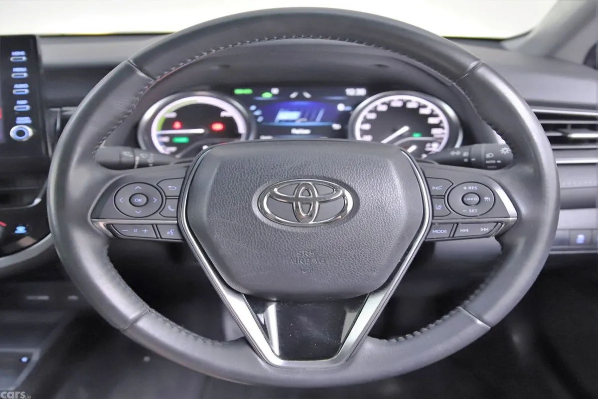 Toyota Camry Saloon, Petrol Hybrid, 2021, Red