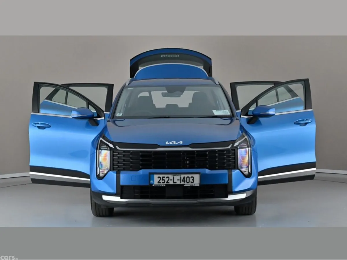 Kia Sportage SUV, Diesel Hybrid, 2025, Blue