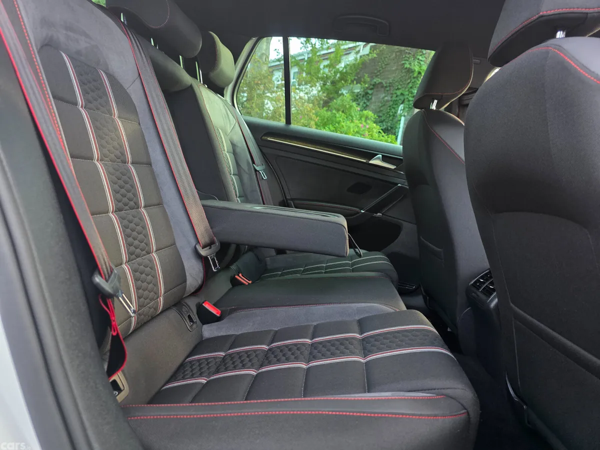 Volkswagen Golf Hatchback, Petrol, 2017, White