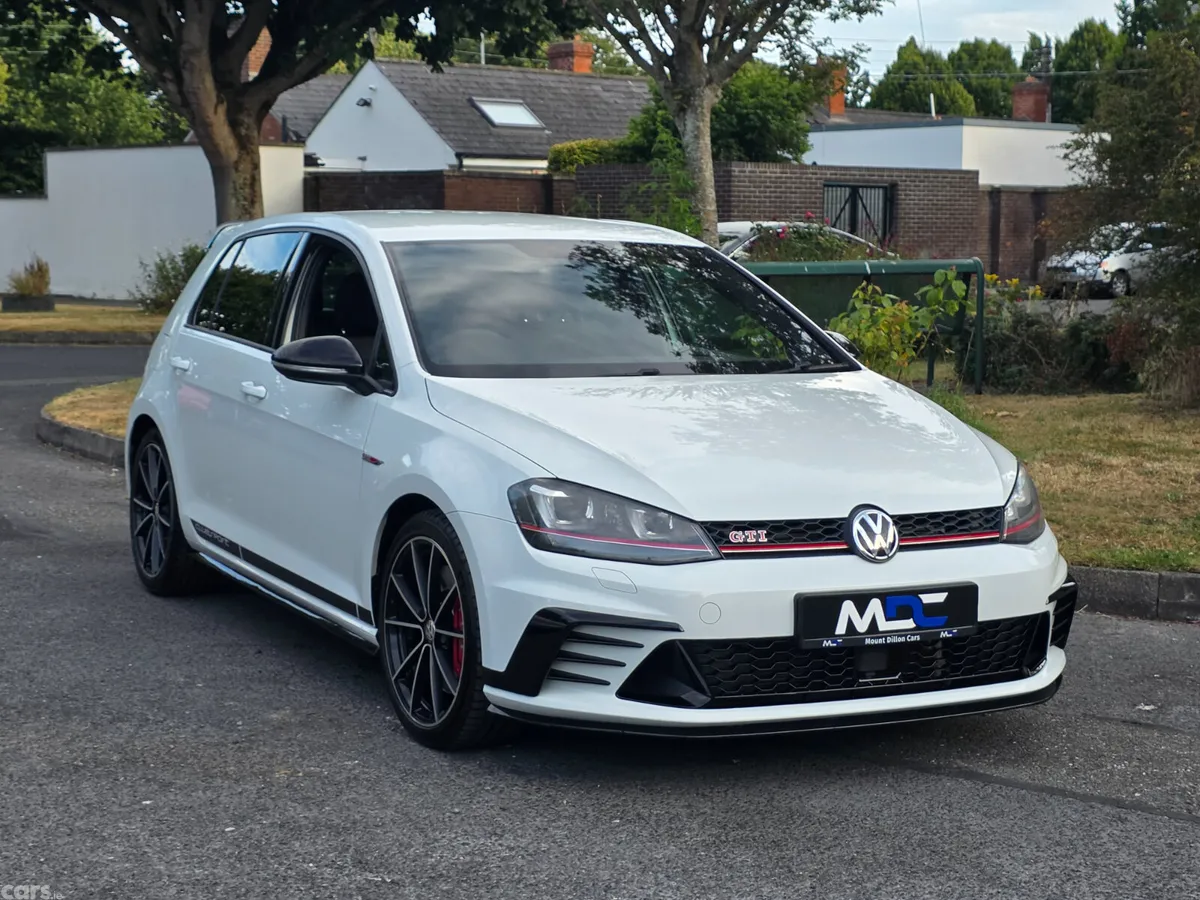 Volkswagen Golf Hatchback, Petrol, 2017, White