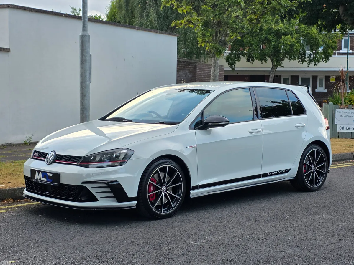 Volkswagen Golf Hatchback, Petrol, 2017, White
