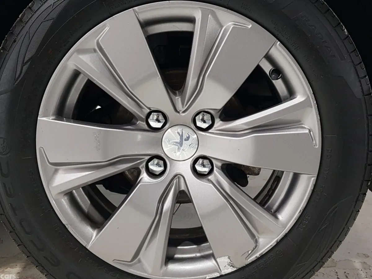 Peugeot 2008 Estate, Diesel, 2018, Grey