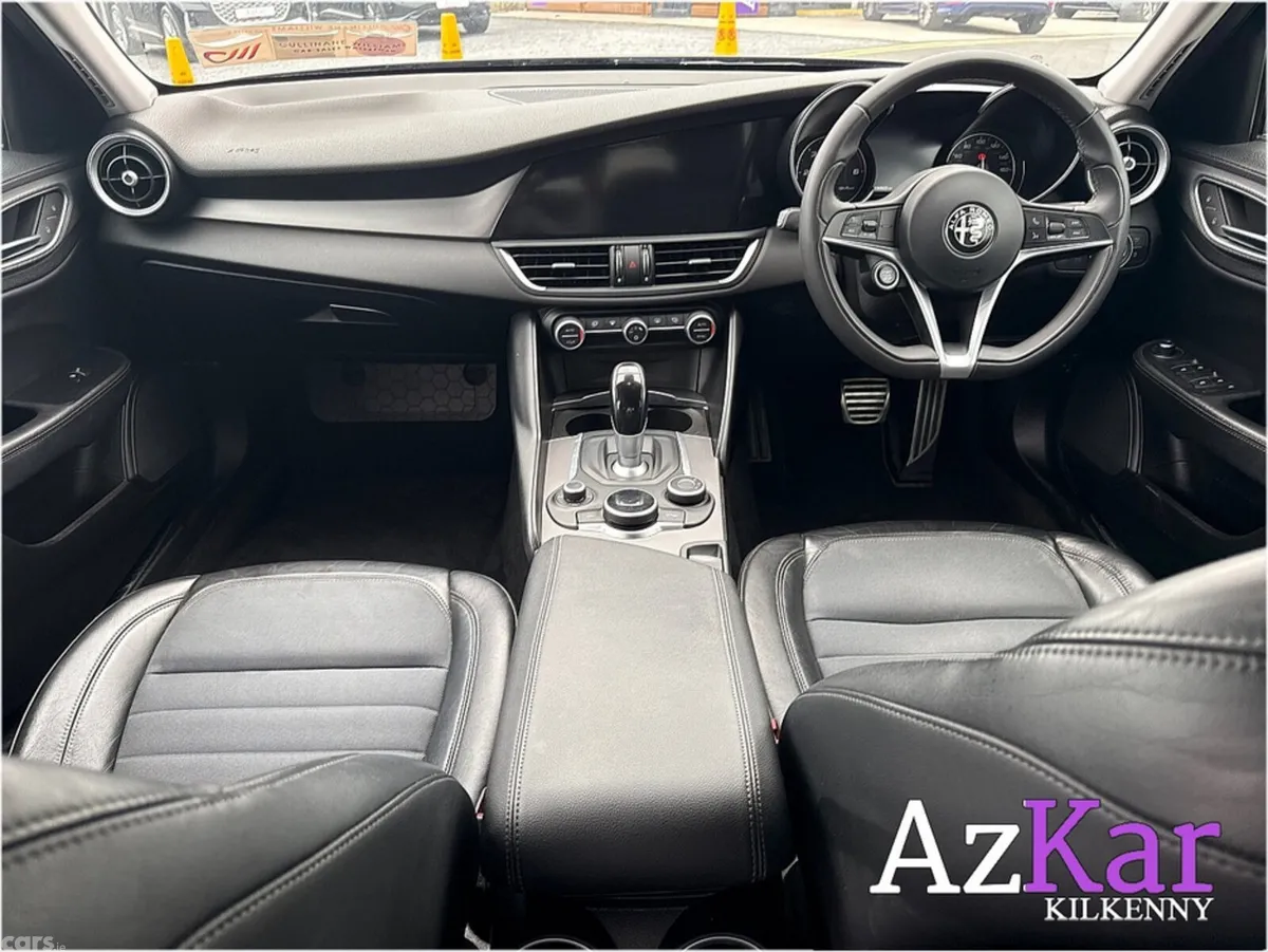 Alfa Romeo Giulia Saloon, Diesel, 2017, Black