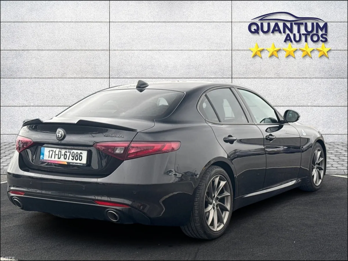 Alfa Romeo Giulia Saloon, Diesel, 2017, Black