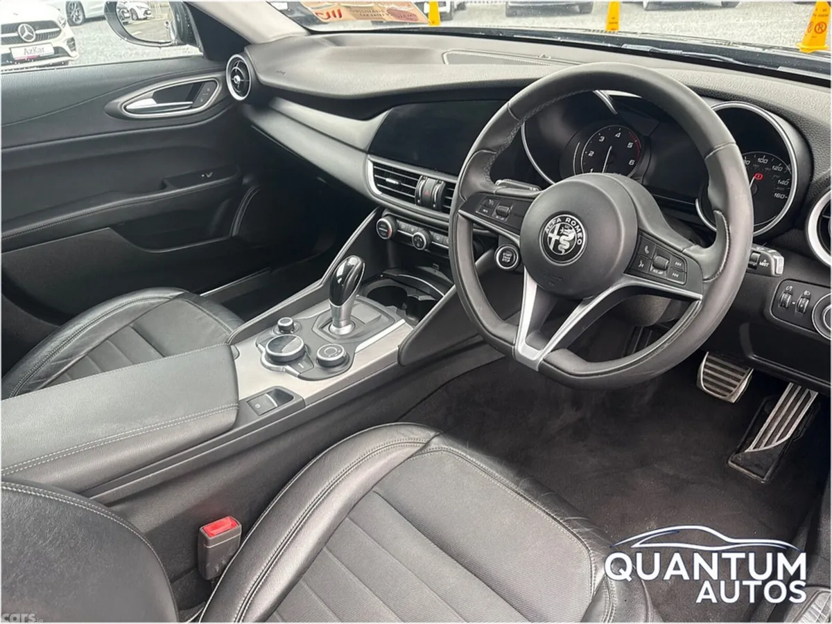 Alfa Romeo Giulia Saloon, Diesel, 2017, Black