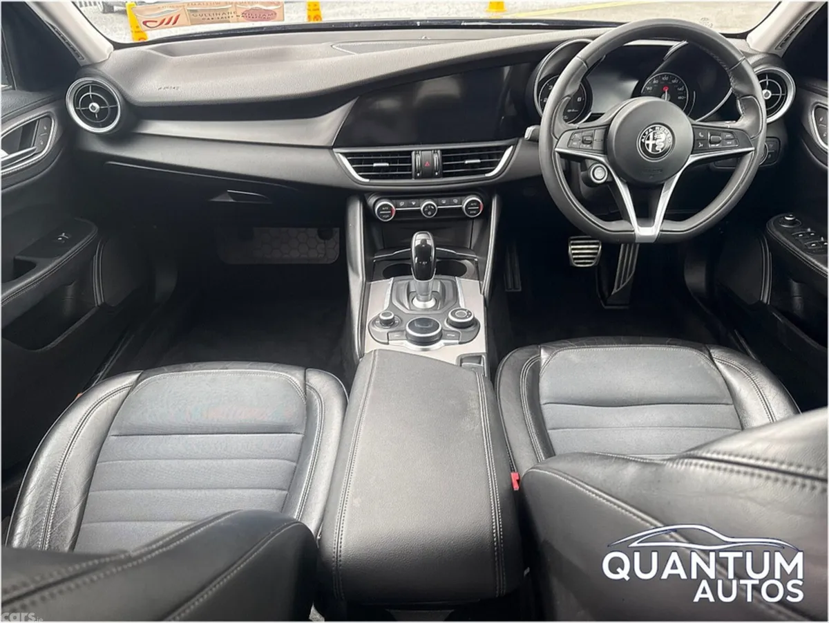 Alfa Romeo Giulia Saloon, Diesel, 2017, Black