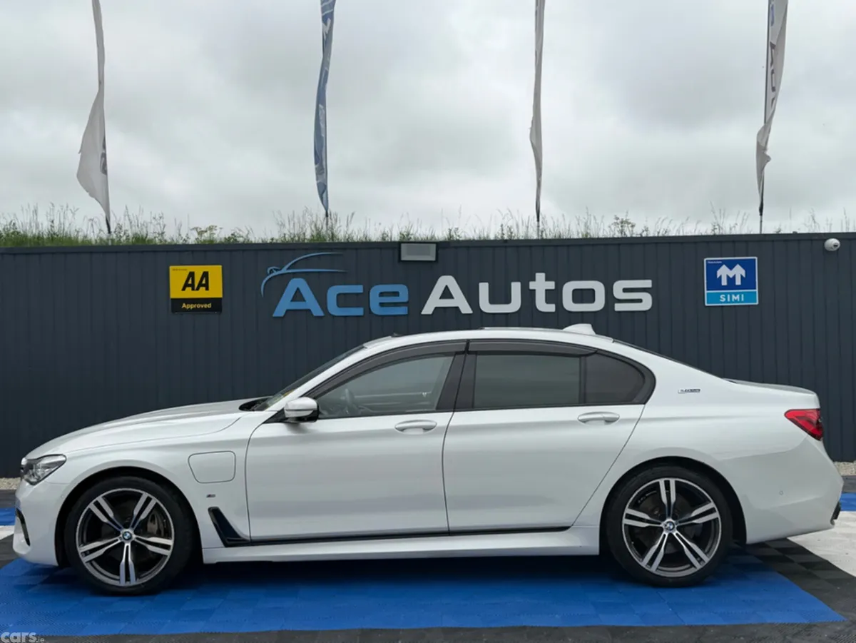 BMW 7-Series Saloon, Petrol Plug-in Hybrid, 2018, White