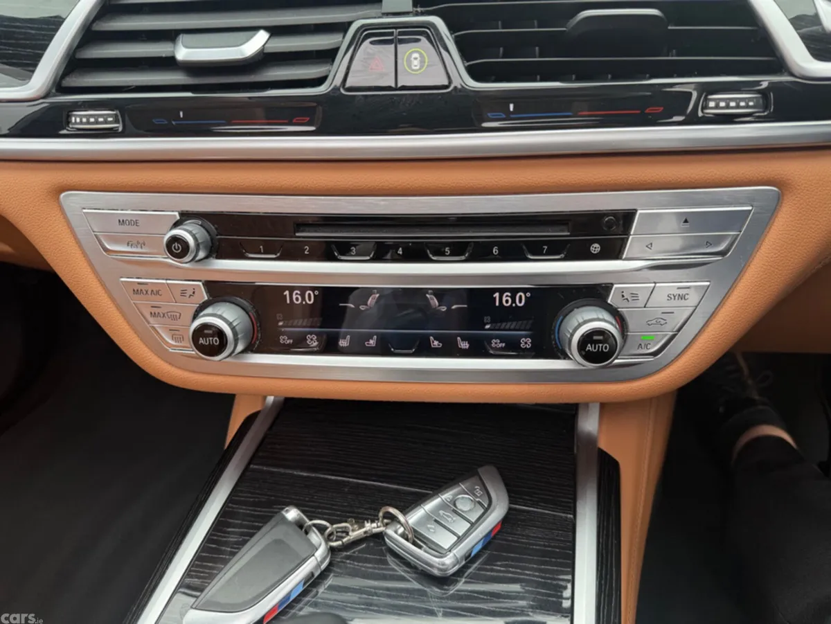 BMW 7-Series Saloon, Petrol Plug-in Hybrid, 2018, White