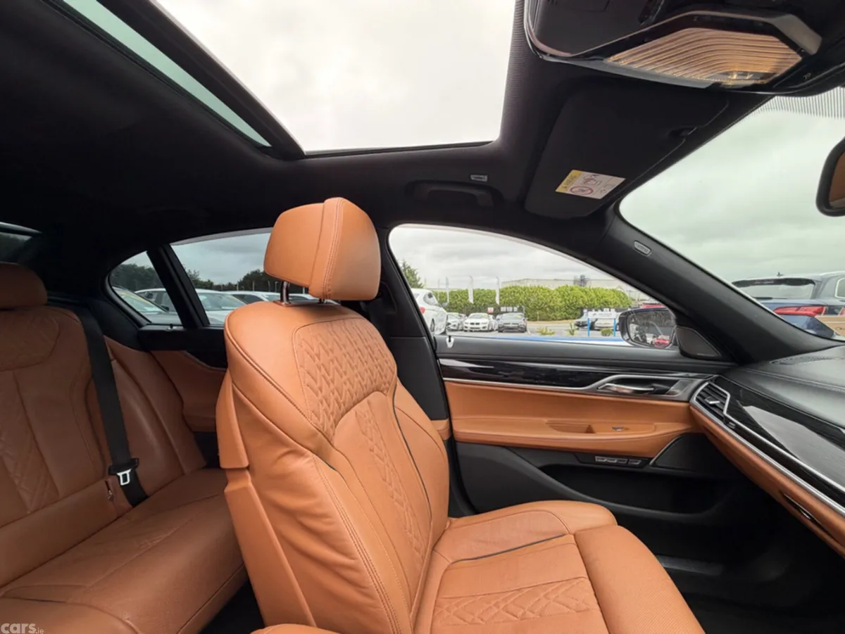 BMW 7-Series Saloon, Petrol Plug-in Hybrid, 2018, White