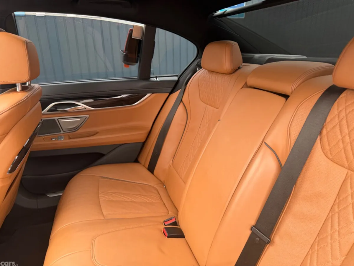 BMW 7-Series Saloon, Petrol Plug-in Hybrid, 2018, White