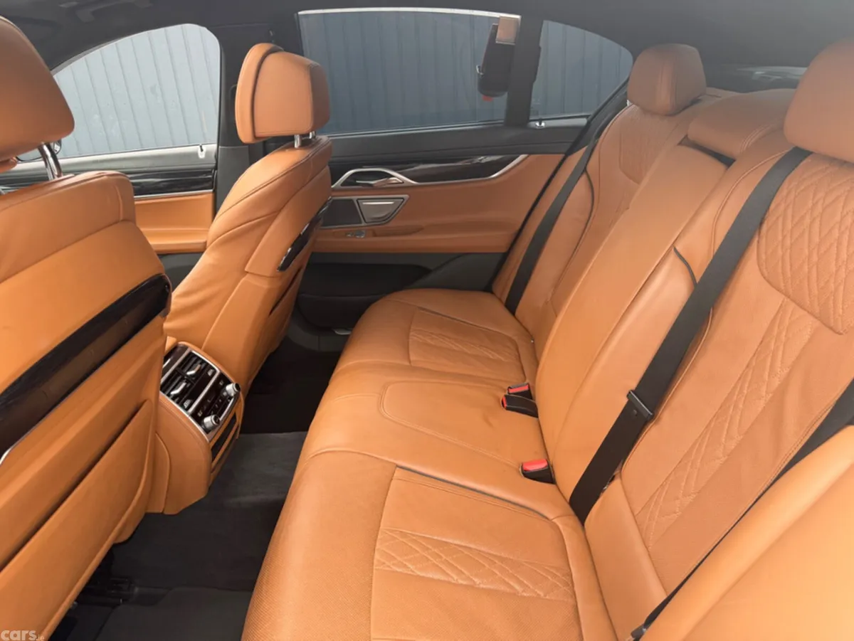 BMW 7-Series Saloon, Petrol Plug-in Hybrid, 2018, White