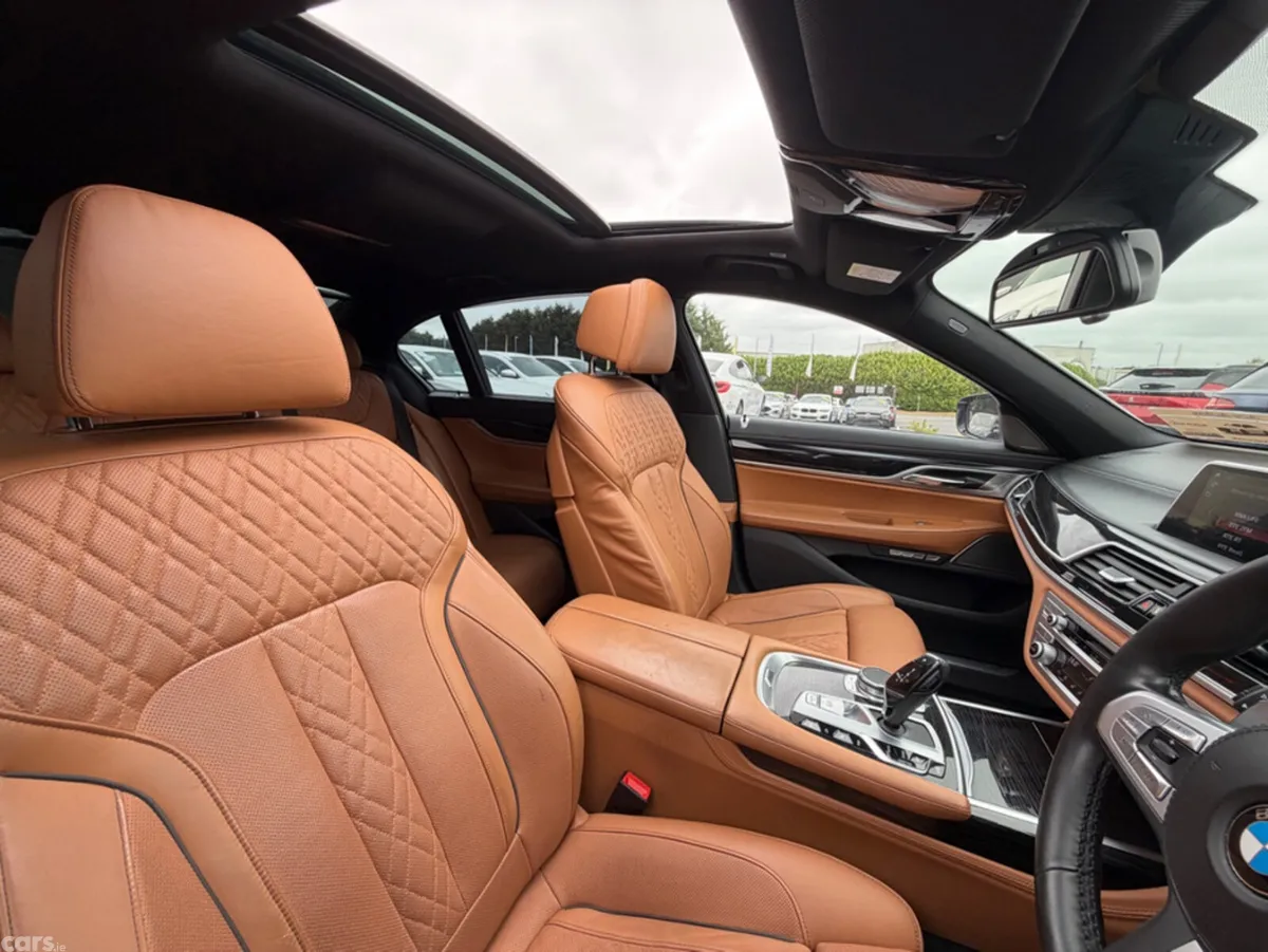 BMW 7-Series Saloon, Petrol Plug-in Hybrid, 2018, White