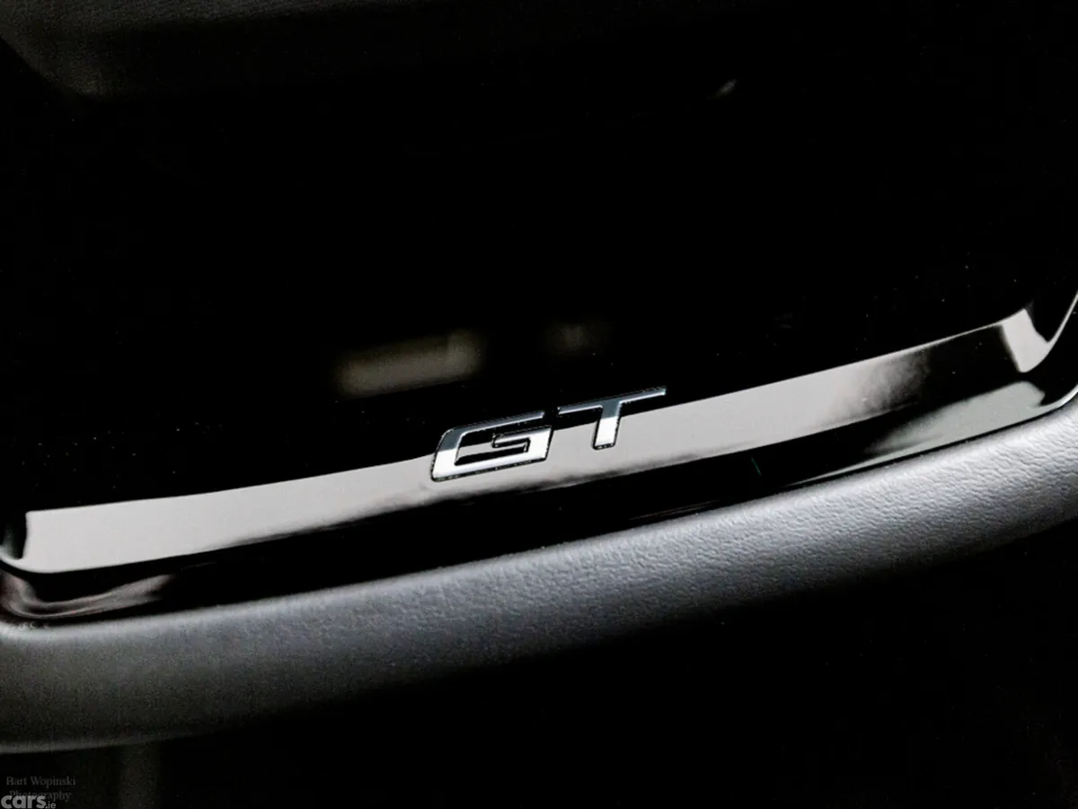 Peugeot 5008 SUV, Petrol Plug-in Hybrid, 2025, Grey