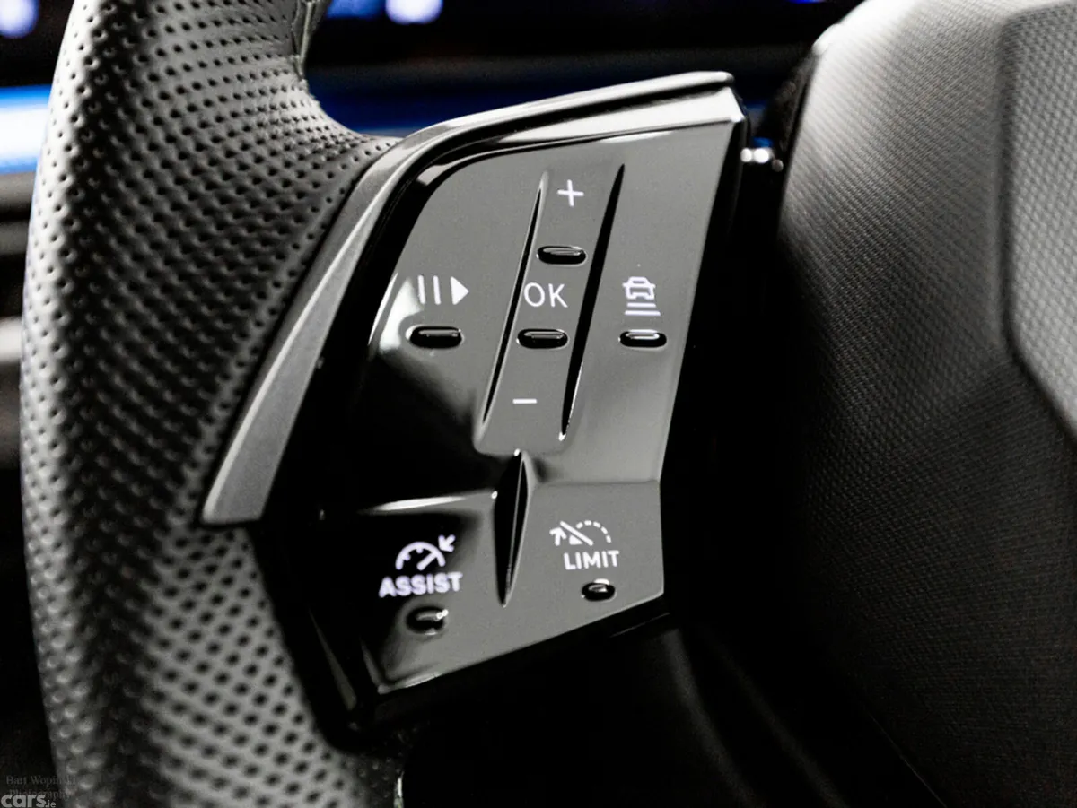 Peugeot 5008 SUV, Petrol Plug-in Hybrid, 2025, Grey