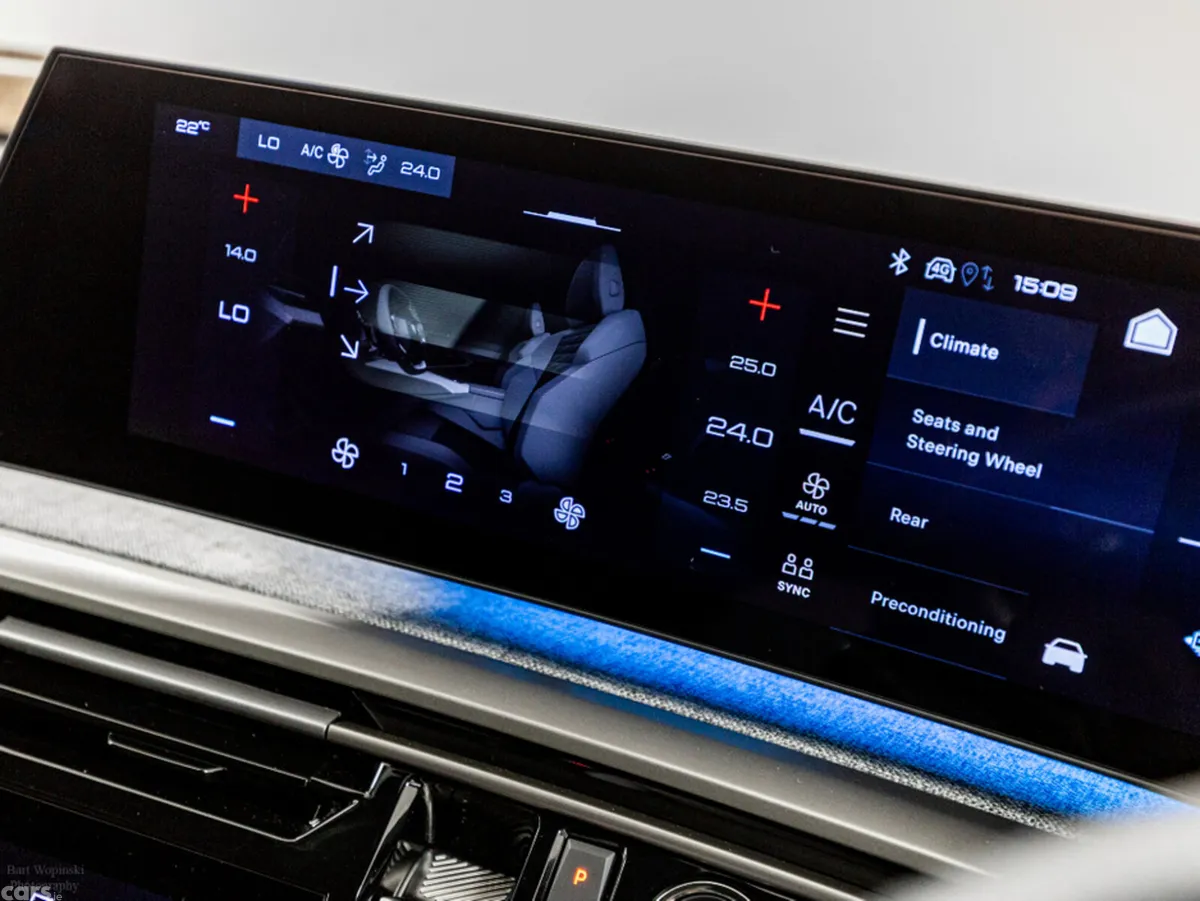 Peugeot 5008 SUV, Petrol Plug-in Hybrid, 2025, Grey