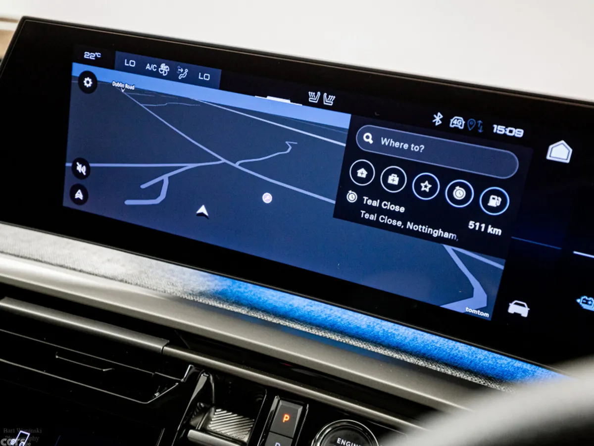Peugeot 5008 SUV, Petrol Plug-in Hybrid, 2025, Grey