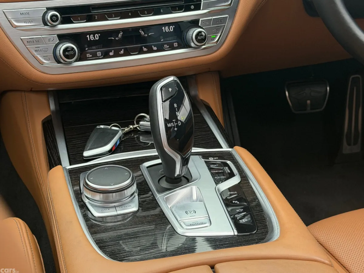 BMW 7-Series Saloon, Petrol Plug-in Hybrid, 2018, White