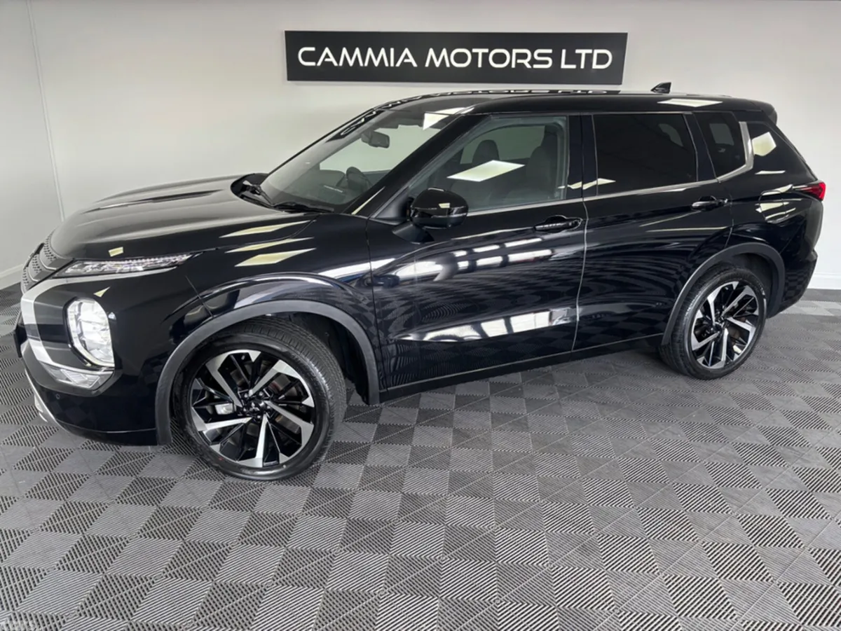 Mitsubishi Outlander SUV, Petrol Plug-in Hybrid, 2022, Black