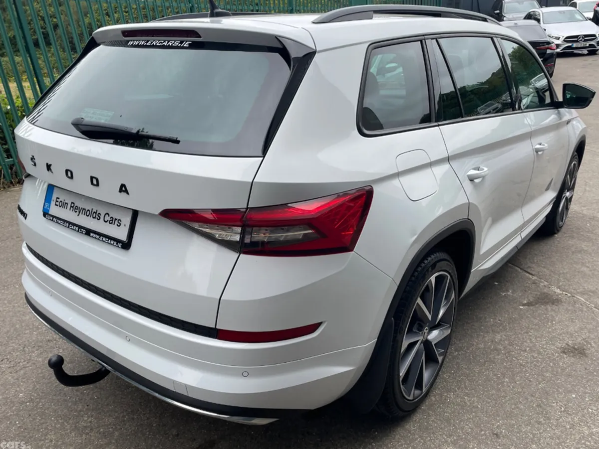 Skoda Kodiaq Estate, Diesel, 2021, White