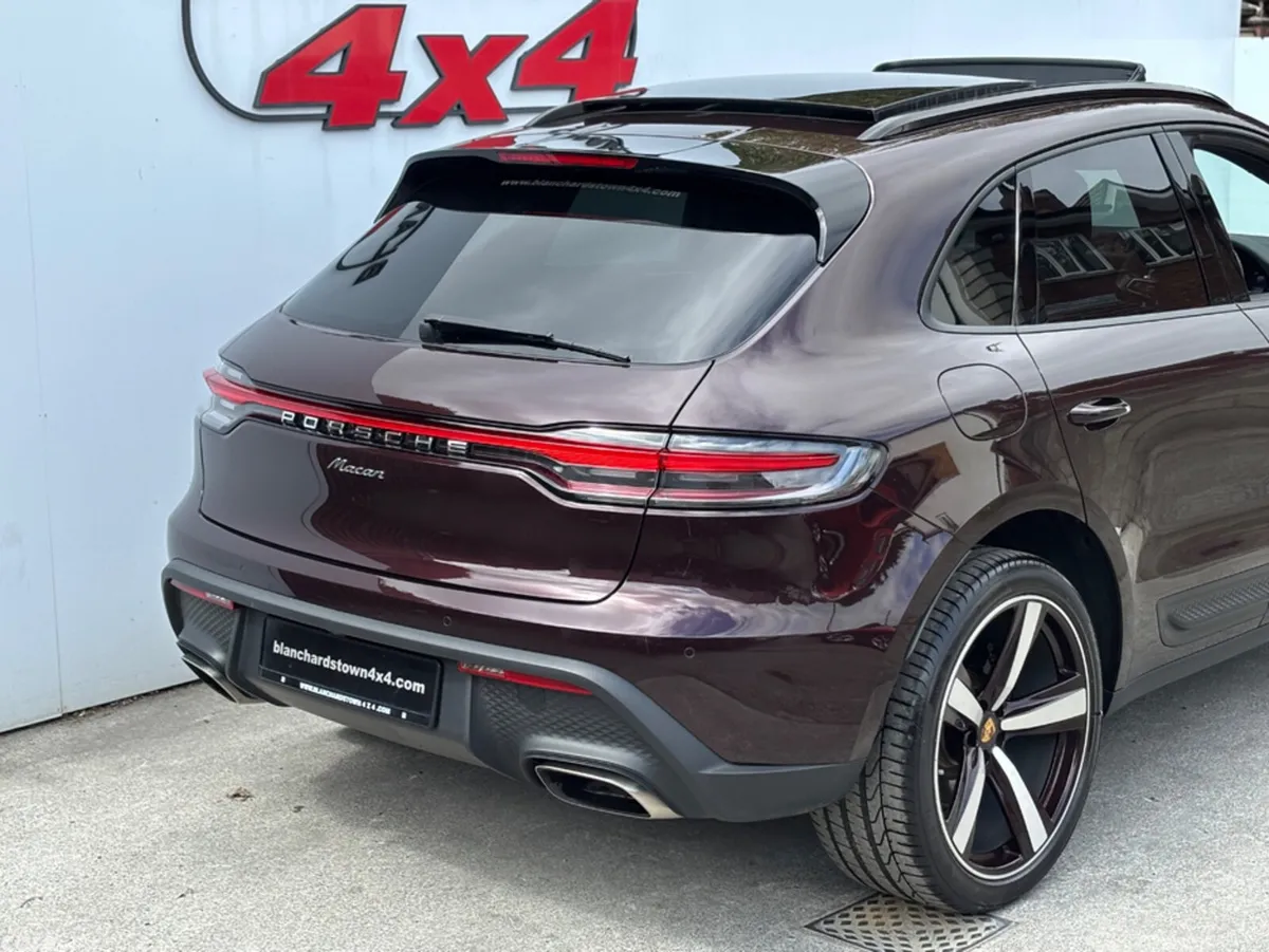 Porsche Macan Van, Petrol, 2023, Red
