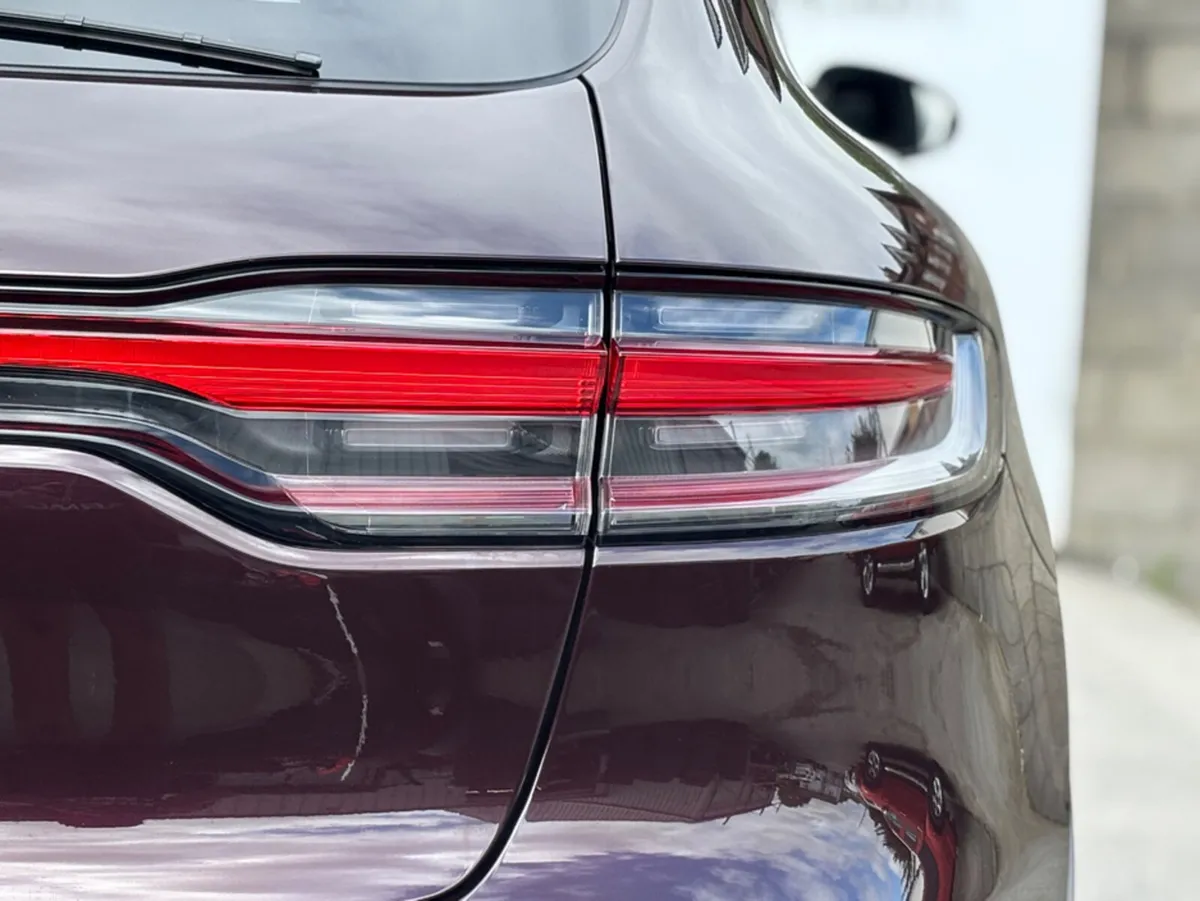 Porsche Macan Van, Petrol, 2023, Red