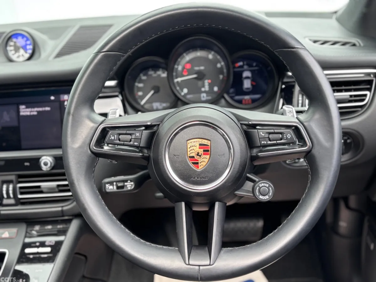 Porsche Macan Van, Petrol, 2023, Red