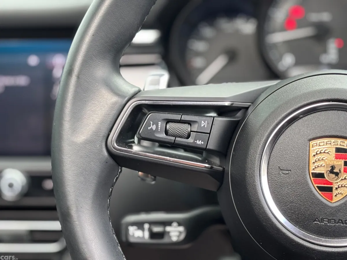 Porsche Macan Van, Petrol, 2023, Red