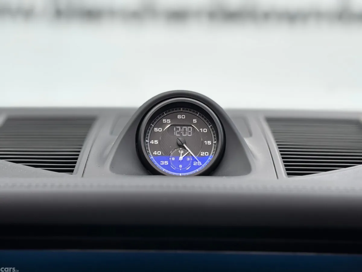 Porsche Macan Van, Petrol, 2023, Red