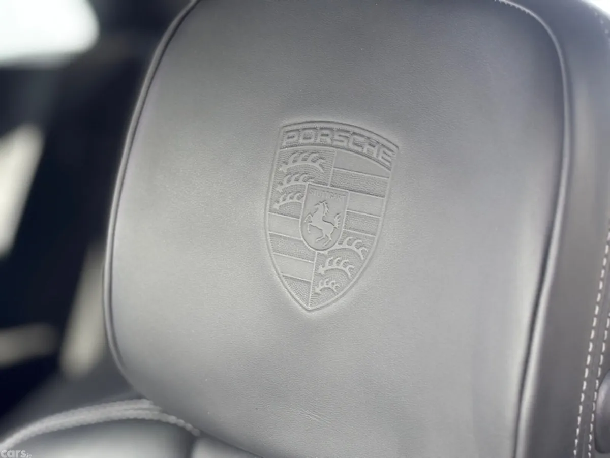 Porsche Macan Van, Petrol, 2023, Red
