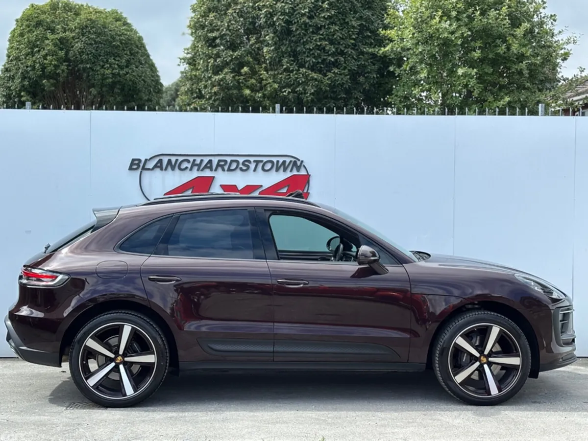 Porsche Macan Van, Petrol, 2023, Red