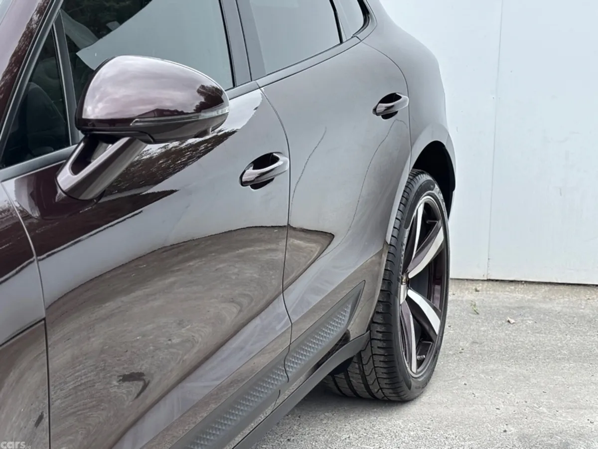 Porsche Macan Van, Petrol, 2023, Red